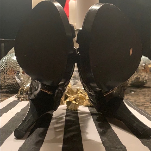 Gucci Cage Leather Peep Toe Platform Booties - Picture 11 of 14